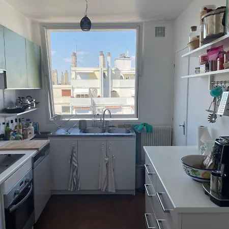 아파트 4 Bed Rooms, Top Floor, Stunning Sacre-Coeur View 파리