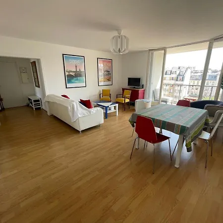 4 Bed Rooms, Top Floor, Stunning Sacre-Coeur View *