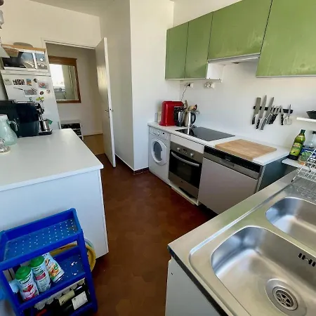 아파트 4 Bed Rooms, Top Floor, Stunning Sacre-Coeur View 파리