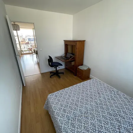 4 Bed Rooms, Top Floor, Stunning Sacre-Coeur View
